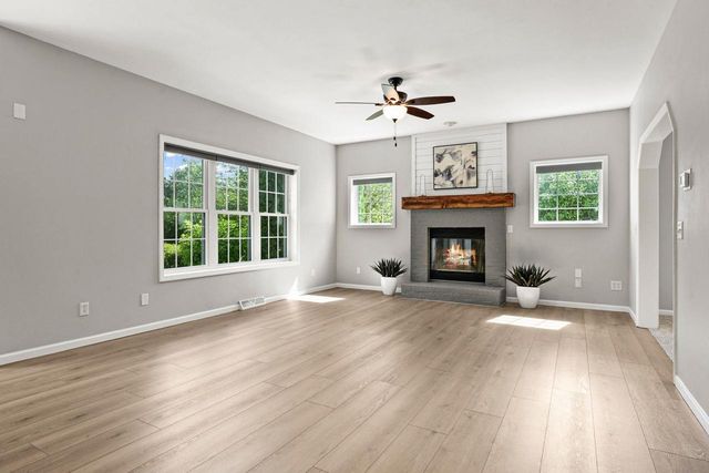 3058 Saddle Brooke Trail, Sun Prairie, WI 53590