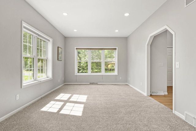 3058 Saddle Brooke Trail, Sun Prairie, WI 53590