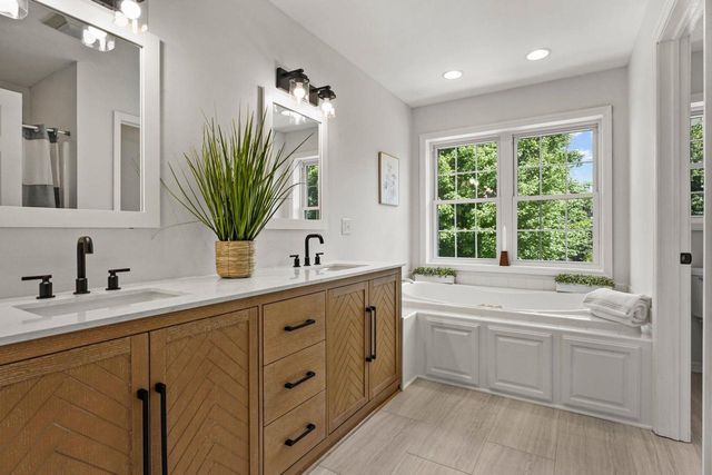 3058 Saddle Brooke Trail, Sun Prairie, WI 53590