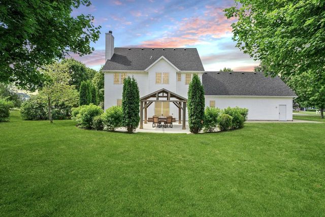 3058 Saddle Brooke Trail, Sun Prairie, WI 53590