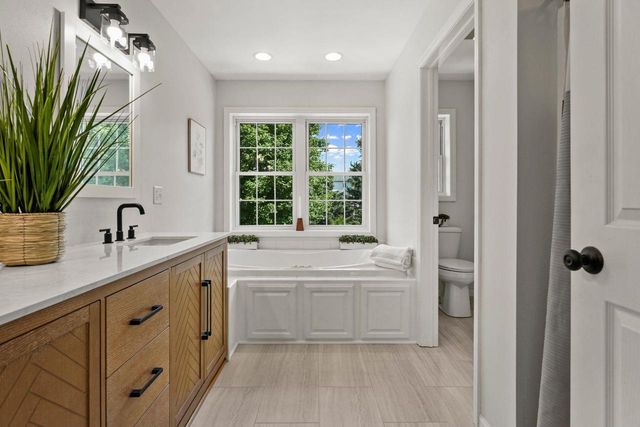 3058 Saddle Brooke Trail, Sun Prairie, WI 53590