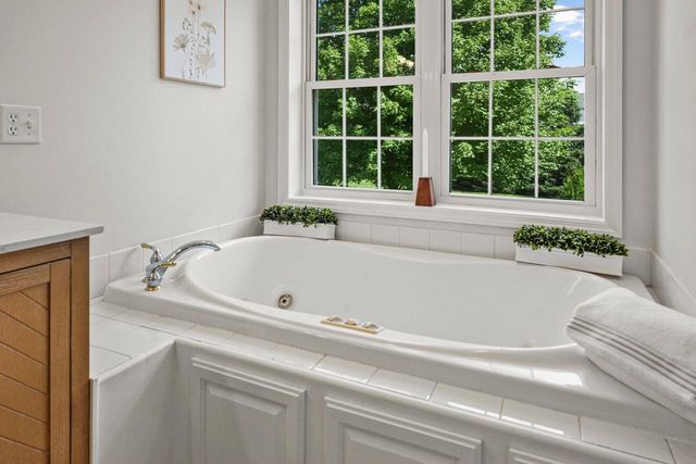 3058 Saddle Brooke Trail, Sun Prairie, WI 53590