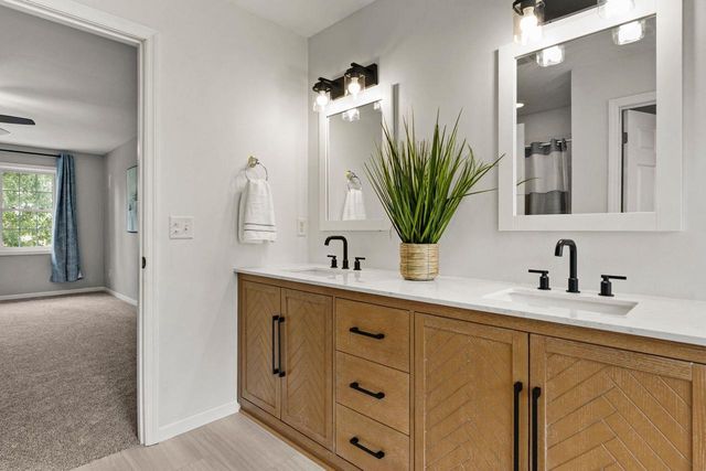 3058 Saddle Brooke Trail, Sun Prairie, WI 53590