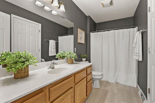 3058 Saddle Brooke Trail, Sun Prairie, WI 53590