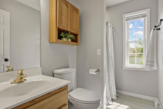 3058 Saddle Brooke Trail, Sun Prairie, WI 53590