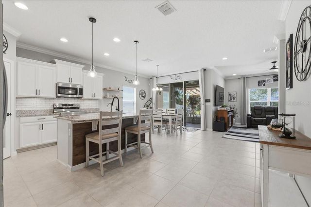 333 MEADOW POINTE DRIVE, Haines City, FL 33844