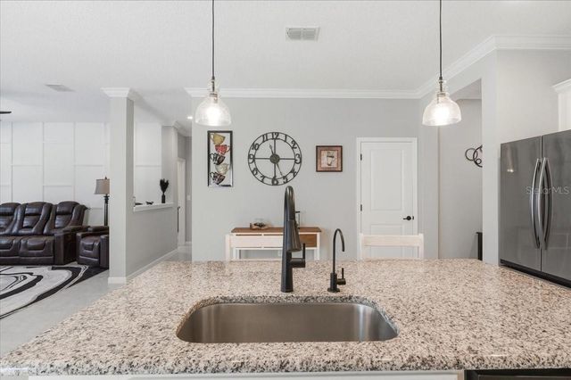 333 MEADOW POINTE DRIVE, Haines City, FL 33844