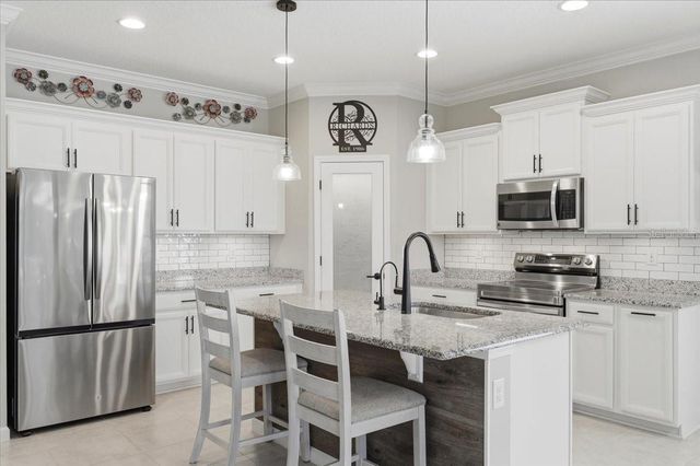333 MEADOW POINTE DRIVE, Haines City, FL 33844
