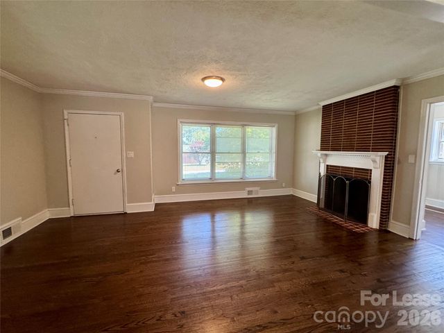 106 Crest Street, Mount Holly, NC 28120