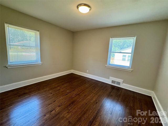 106 Crest Street, Mount Holly, NC 28120