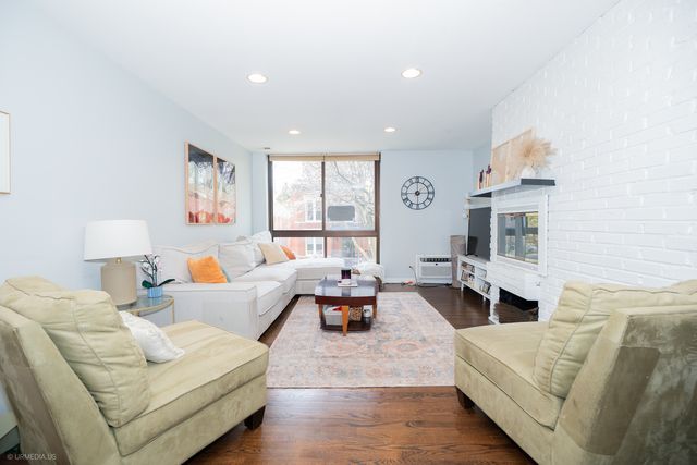 2201 N Cleveland Avenue 306, Chicago, IL 60614