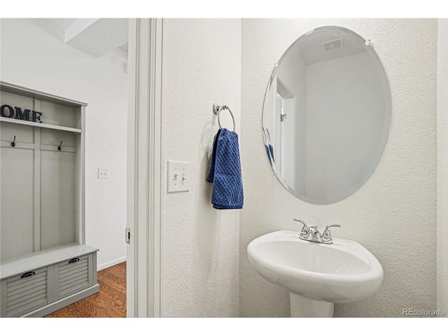 26309 E Maple Dr, Aurora, CO 80018