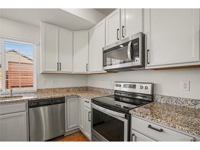 26309 E Maple Dr, Aurora, CO 80018