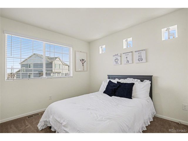 26309 E Maple Dr, Aurora, CO 80018