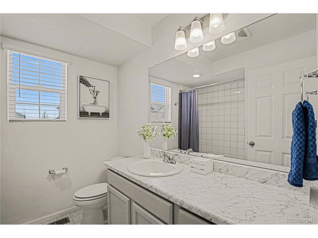 26309 E Maple Dr, Aurora, CO 80018