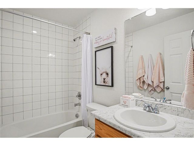 26309 E Maple Dr, Aurora, CO 80018