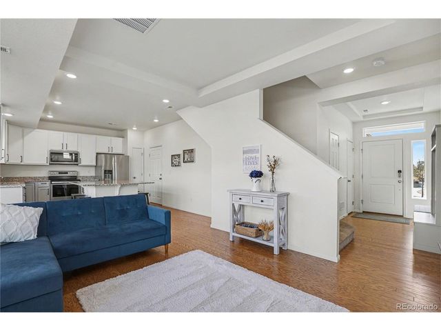 26309 E Maple Dr, Aurora, CO 80018