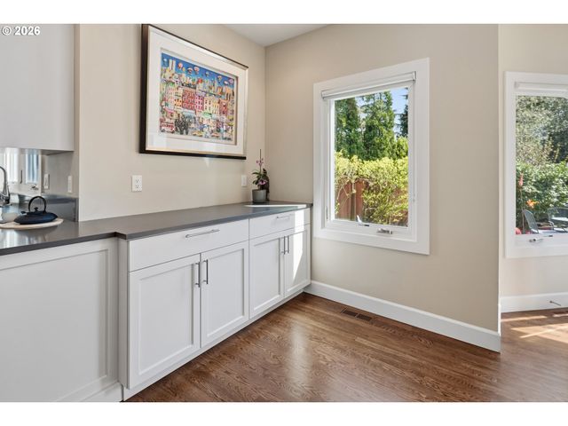 4166 GLACIER LILY St, Lake Oswego, OR 97035