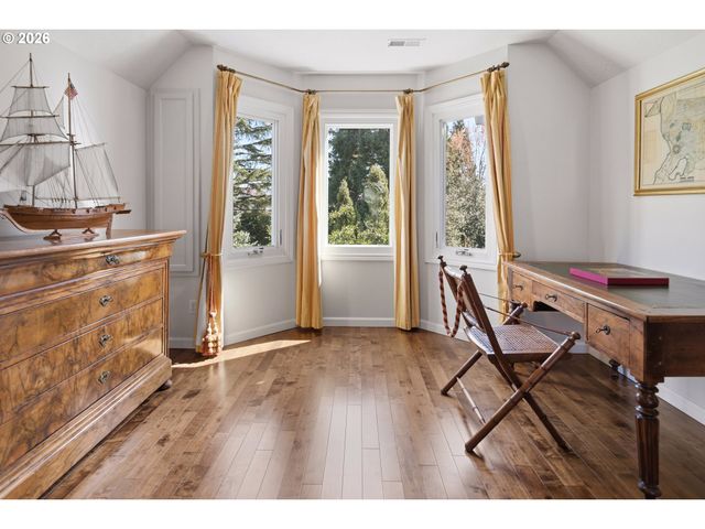 4166 GLACIER LILY St, Lake Oswego, OR 97035