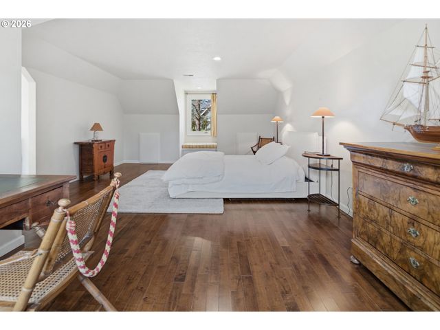 4166 GLACIER LILY St, Lake Oswego, OR 97035