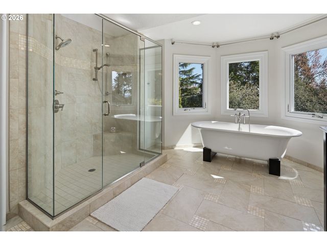 4166 GLACIER LILY St, Lake Oswego, OR 97035
