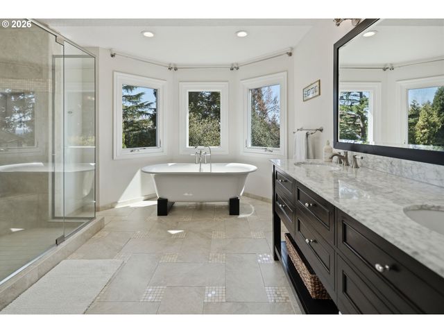 4166 GLACIER LILY St, Lake Oswego, OR 97035