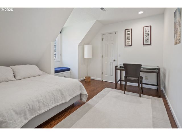 4166 GLACIER LILY St, Lake Oswego, OR 97035