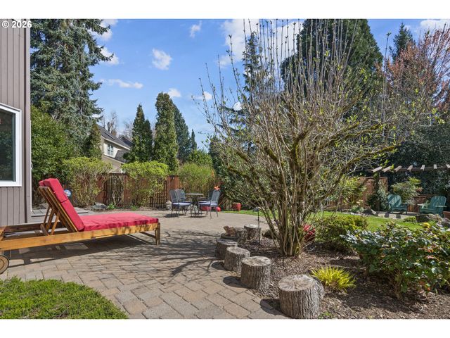 4166 GLACIER LILY St, Lake Oswego, OR 97035