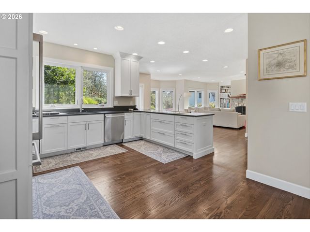 4166 GLACIER LILY St, Lake Oswego, OR 97035