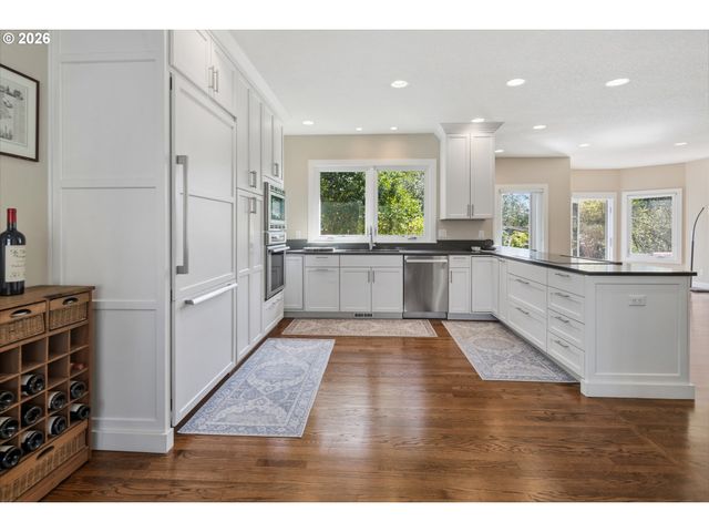 4166 GLACIER LILY St, Lake Oswego, OR 97035