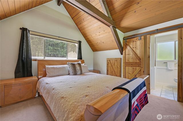 3280 Dabob Road, Quilcene, WA 98376
