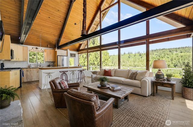 3280 Dabob Road, Quilcene, WA 98376