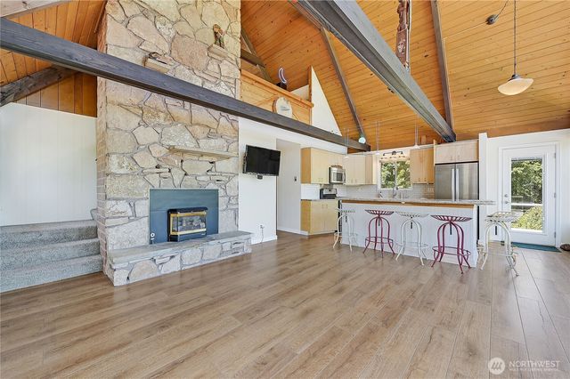 3280 Dabob Road, Quilcene, WA 98376