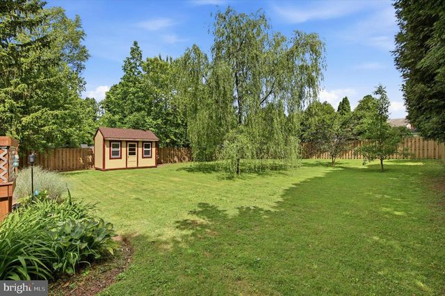 801 VALLEY RD, Warminster, PA 18974