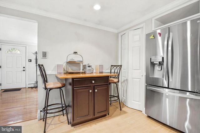801 VALLEY RD, Warminster, PA 18974