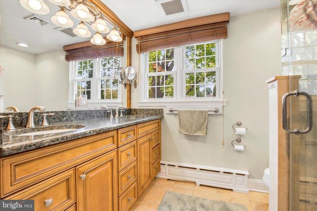 801 VALLEY RD, Warminster, PA 18974