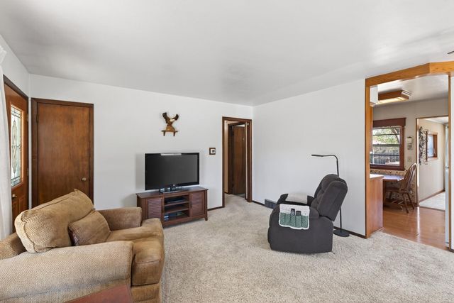8407 5th Avenue S, Bloomington, MN 55420