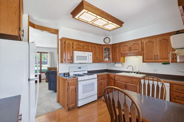 8407 5th Avenue S, Bloomington, MN 55420