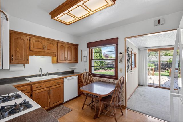 8407 5th Avenue S, Bloomington, MN 55420