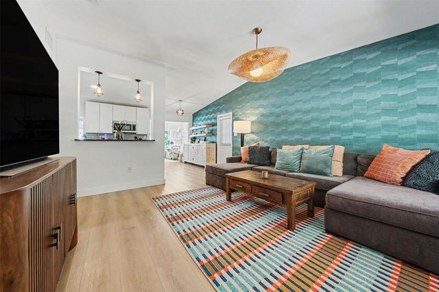 1026 S LAKEMONT AVENUE, Winter Park, FL 32792