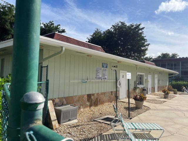 3300 Springdale Boulevard 201, Palm Springs, FL 33461