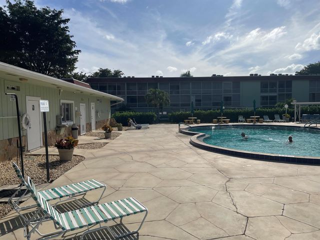 3300 Springdale Boulevard 201, Palm Springs, FL 33461