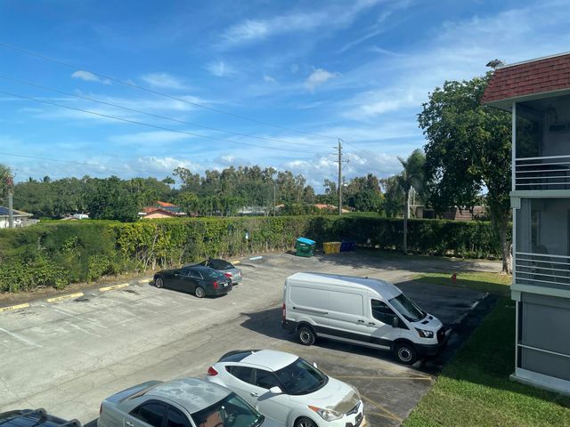 3300 Springdale Boulevard 201, Palm Springs, FL 33461