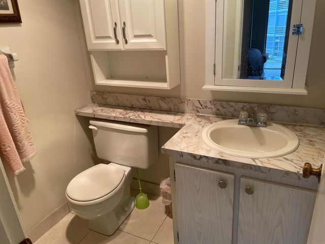 3300 Springdale Boulevard 201, Palm Springs, FL 33461