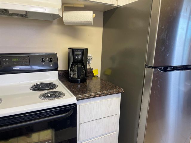 3300 Springdale Boulevard 201, Palm Springs, FL 33461