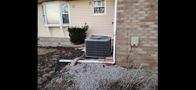 4351 Maple Street, Galesburg, IL 61401