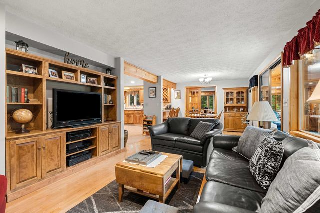42 Thorndike Road, Weare, NH 03281