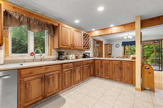 42 Thorndike Road, Weare, NH 03281