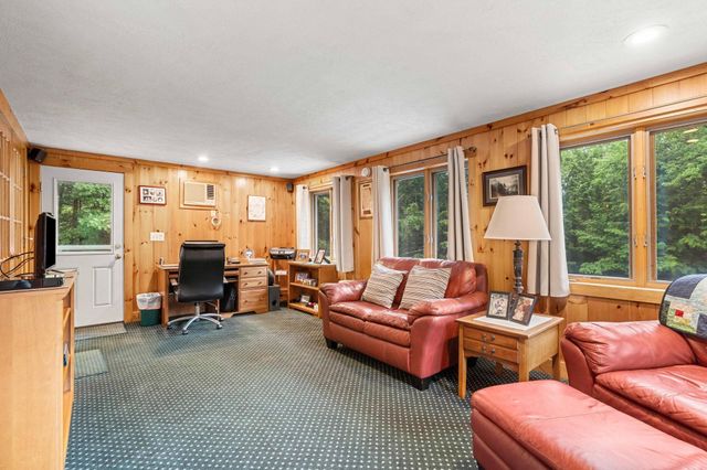 42 Thorndike Road, Weare, NH 03281