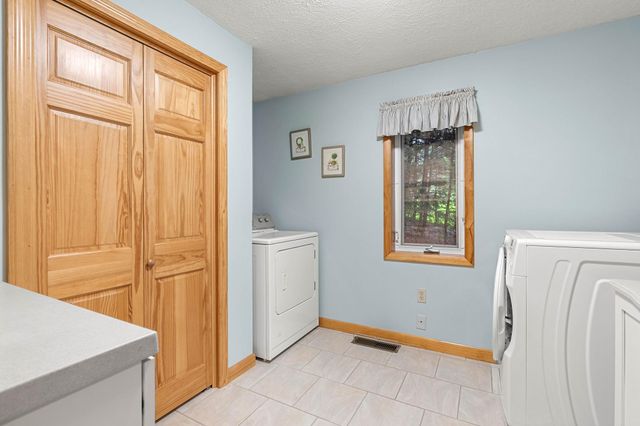 42 Thorndike Road, Weare, NH 03281